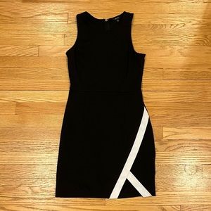 Black and white sleeveless bodycon dress. Guess size M